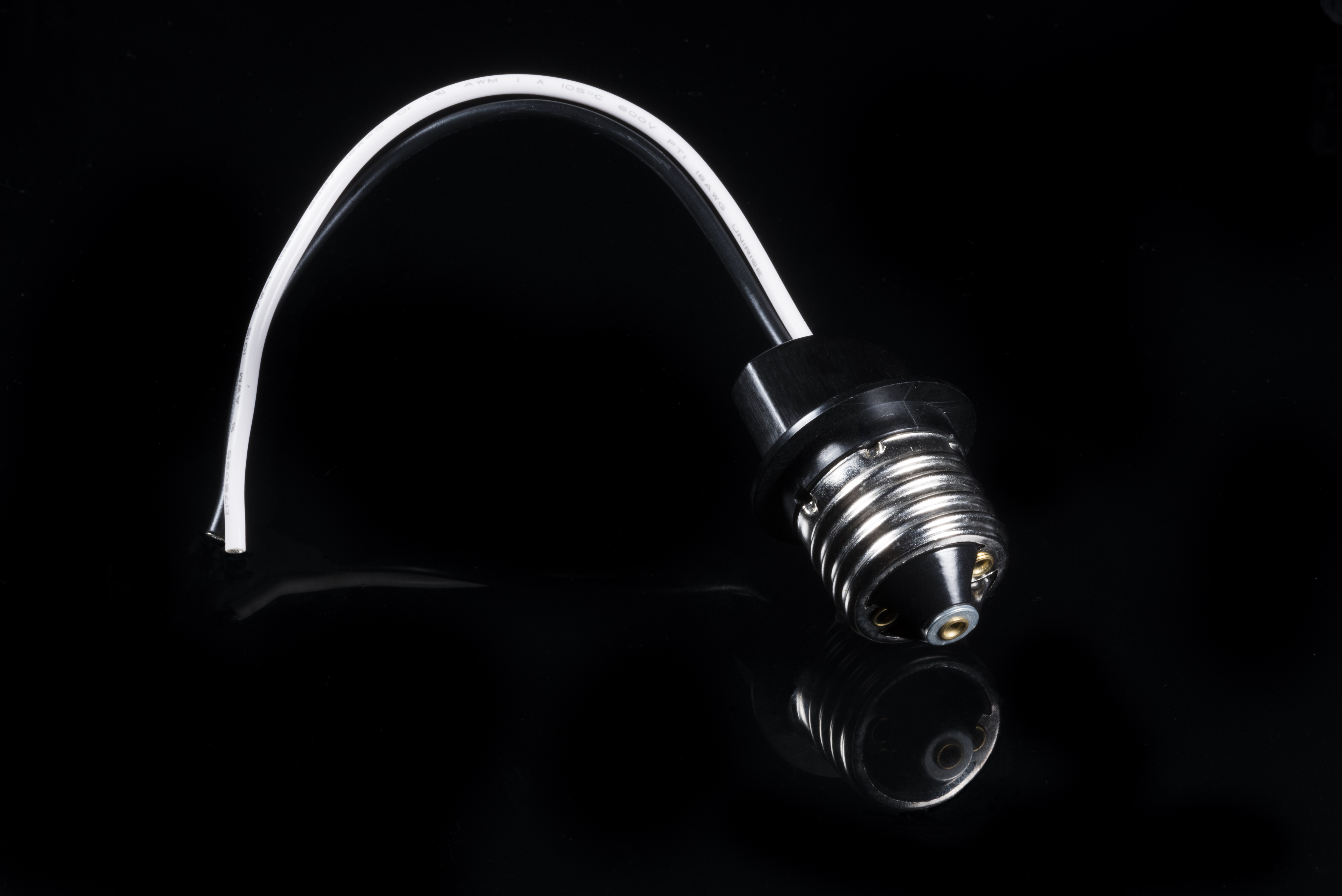 UL 102 Lamp Socket Adapter Openwise Industries